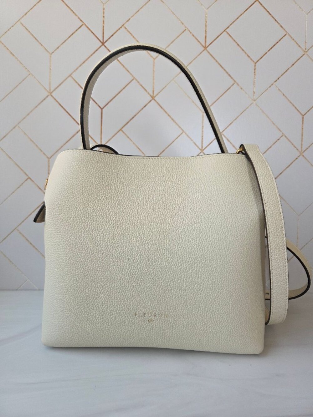 Fleuron Medium Swann | Crème Crossbody Bag Purse